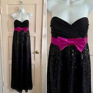 Betsey Johnson Vintage Y2K black sequin Maxi Prom dress with pink bow size US 8